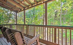 Picturesque Pigeon Forge Cabin With Mountain Views