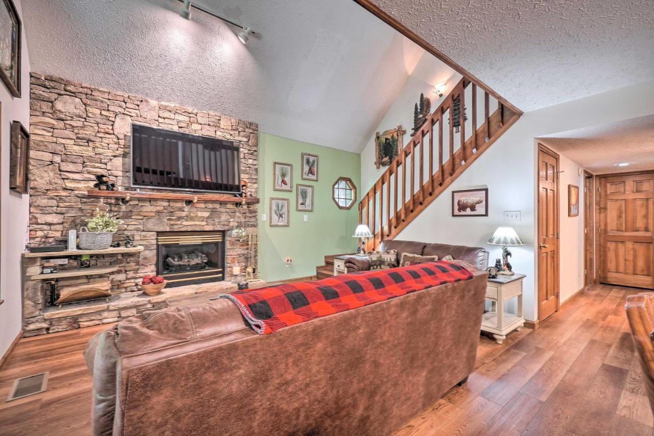 Picturesque Pigeon Forge Cabin With Mountain Views Exterior photo