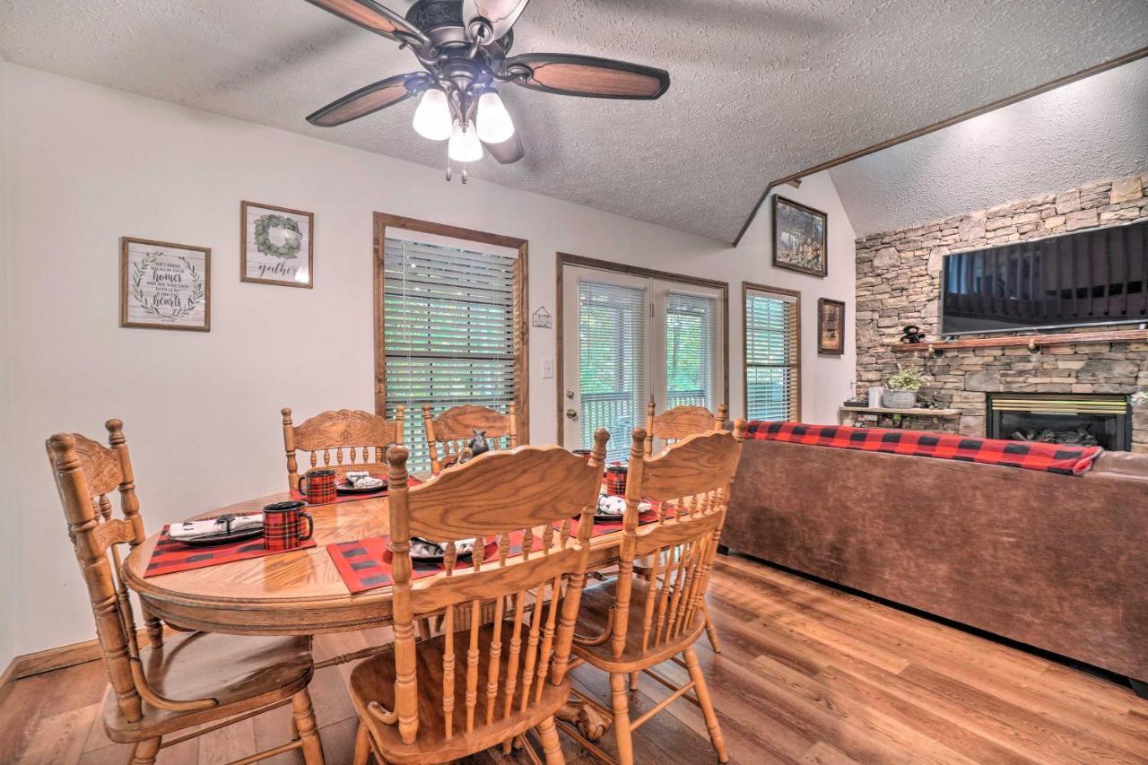 Picturesque Pigeon Forge Cabin With Mountain Views Exterior photo