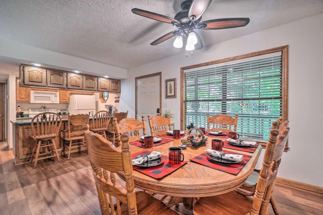 Picturesque Pigeon Forge Cabin With Mountain Views Exterior photo