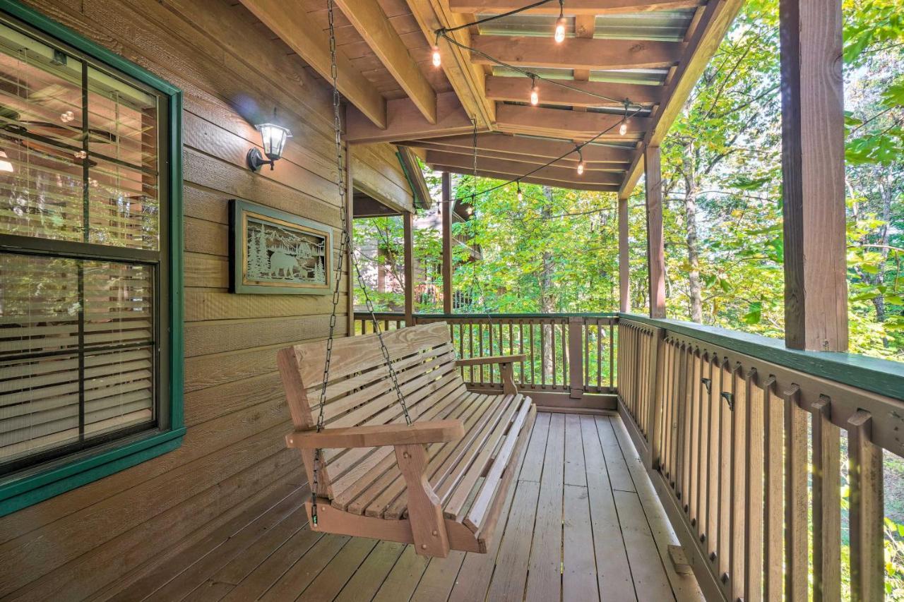 Picturesque Pigeon Forge Cabin With Mountain Views Exterior photo