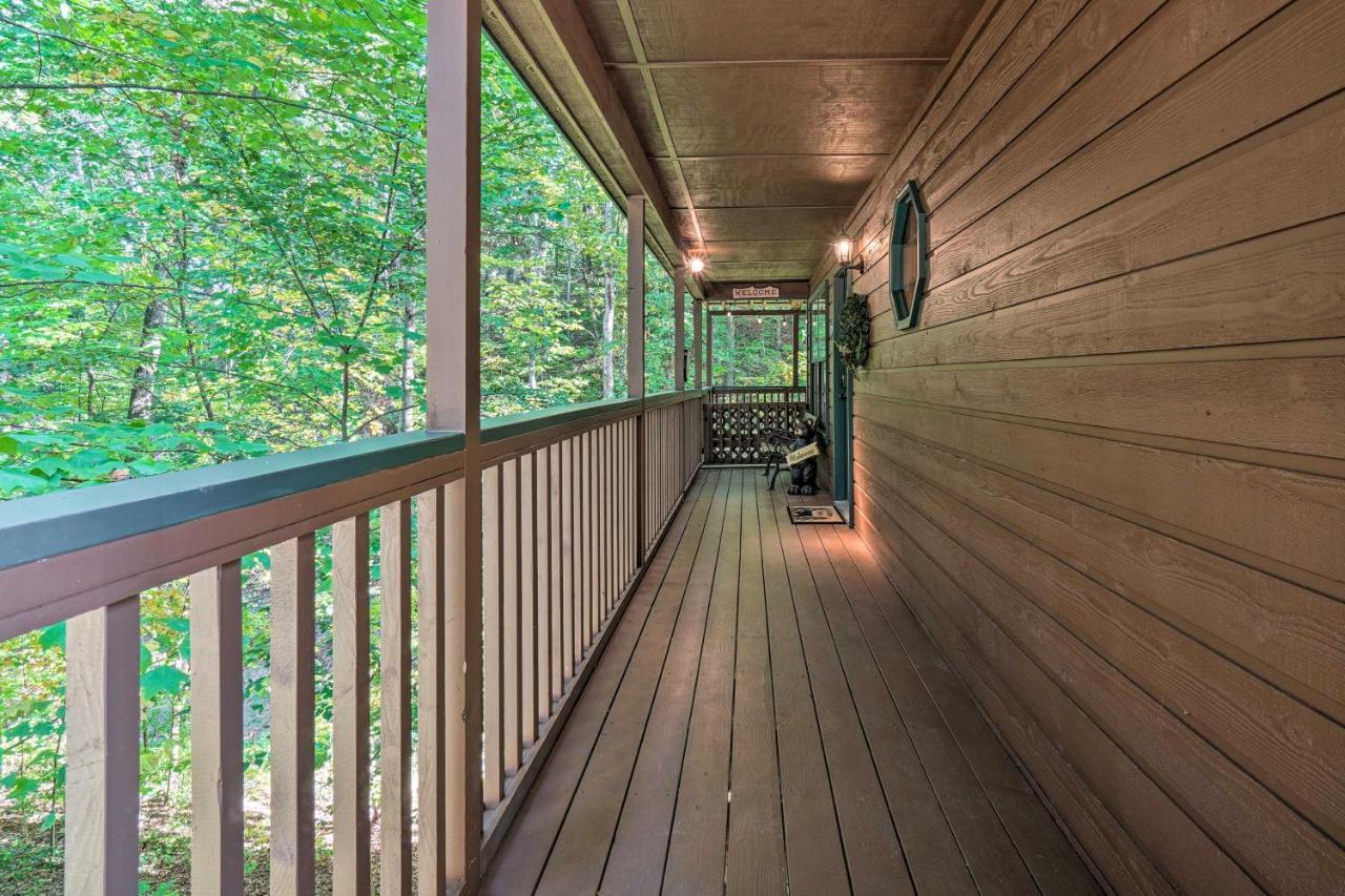 Picturesque Pigeon Forge Cabin With Mountain Views Exterior photo
