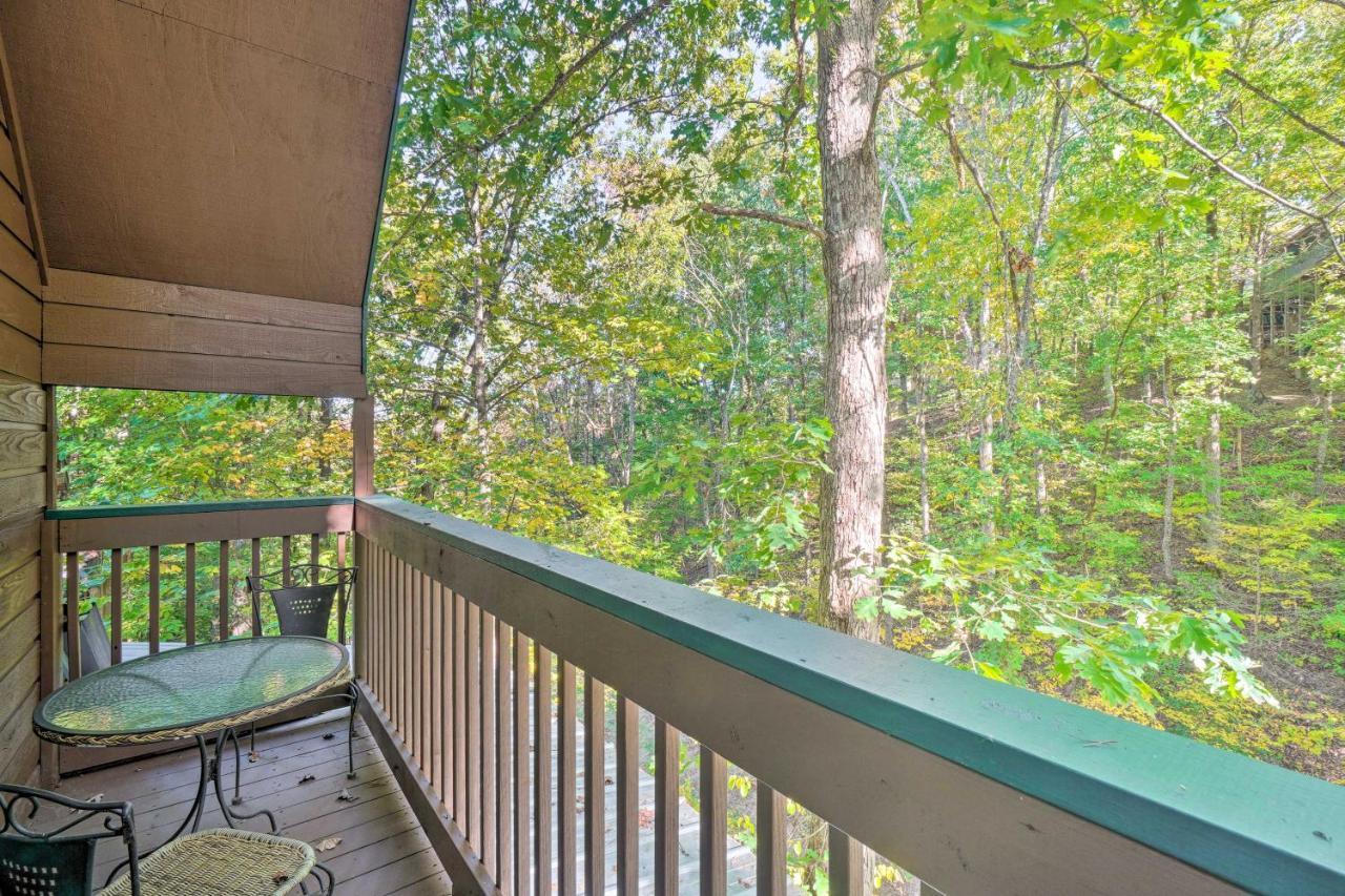 Picturesque Pigeon Forge Cabin With Mountain Views Exterior photo